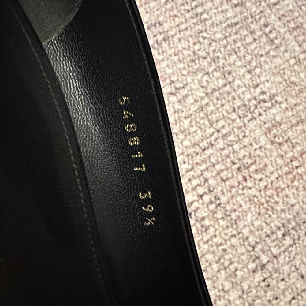 Balenciaga Black Heels with Gold BB logo - Picture 4 of 8